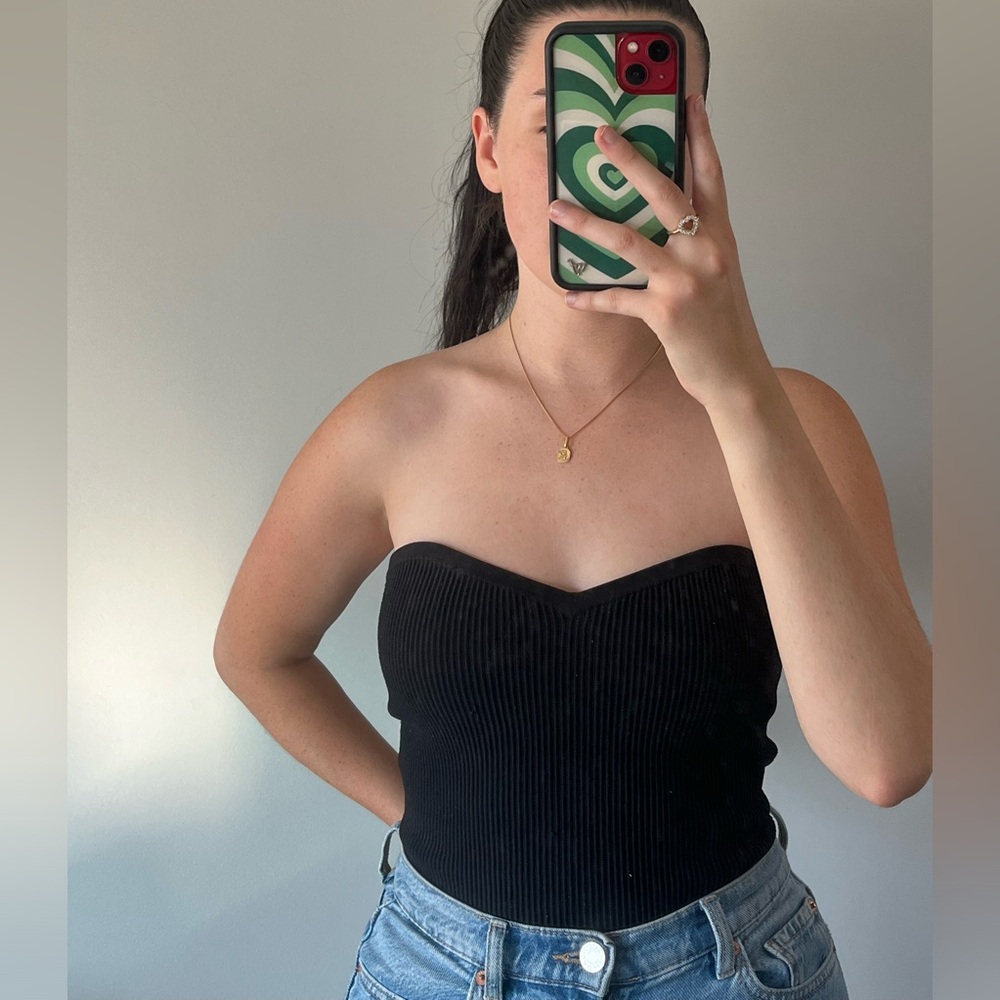 Aritzia Babaton Sculpt Knit Sweetheart Top